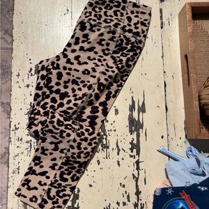 Leopard Print Women's Cropped Pants